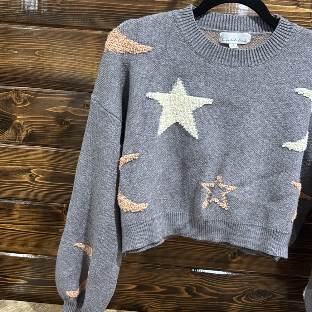 Cropped Sweater - Picture 2 of 11